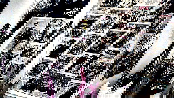 _femalien image ~ Altpins