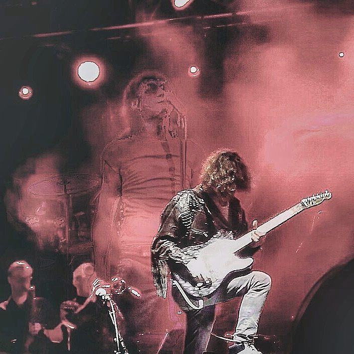 _femalien instagram image archive image