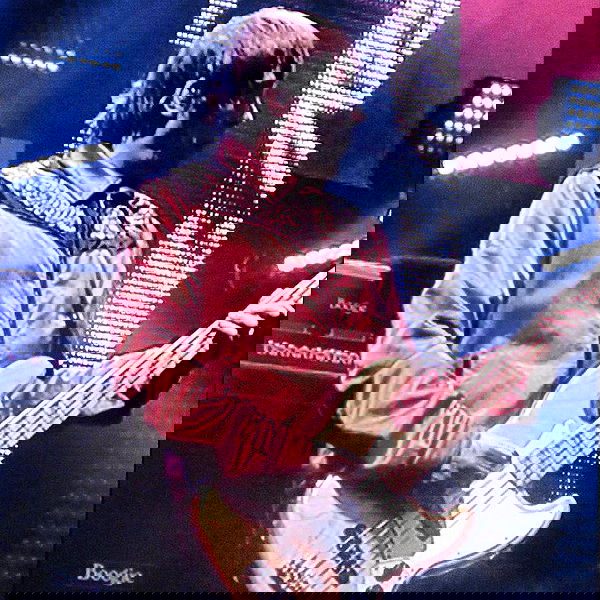 _femalien image ~ Altpins