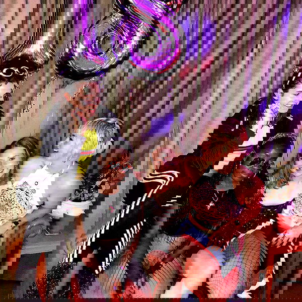 _femalien image ~ Altpins