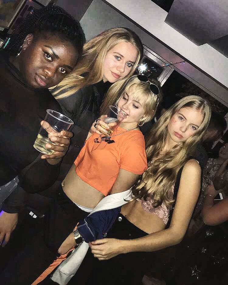 _femalien instagram image archive image