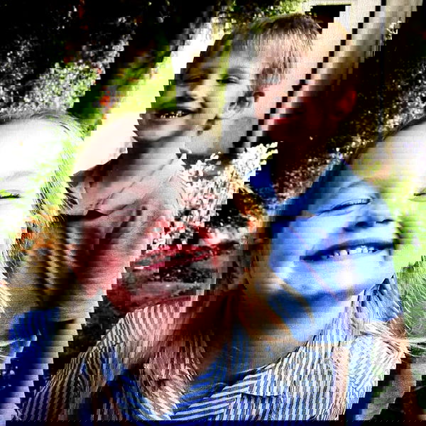 _femalien image ~ Altpins