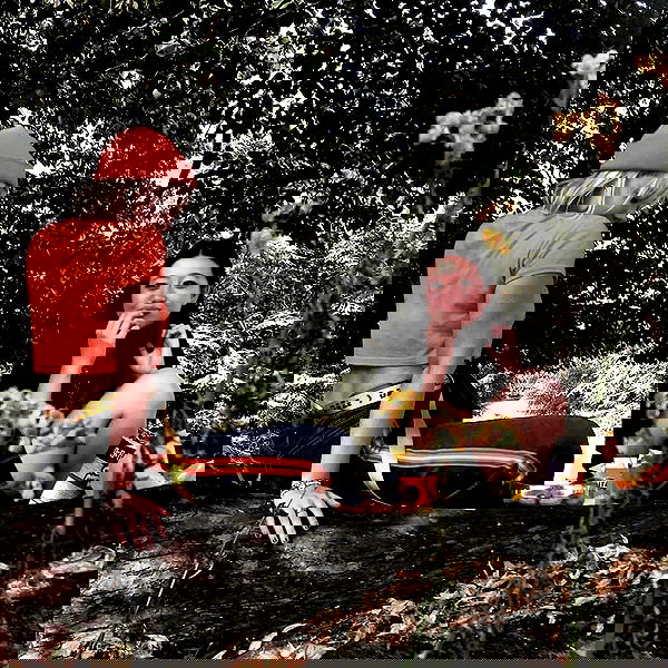 _femalien image ~ Altpins