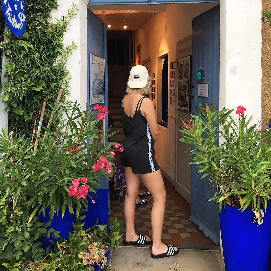 _femalien instagram image archive image