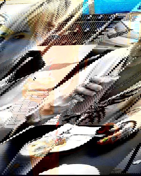 _femalien image ~ Altpins