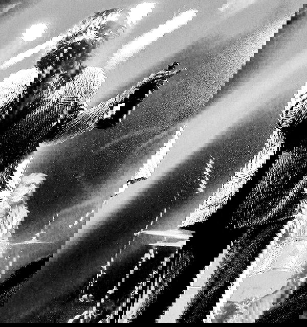 _femalien image ~ Altpins