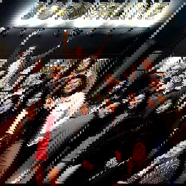 _femalien image ~ Altpins