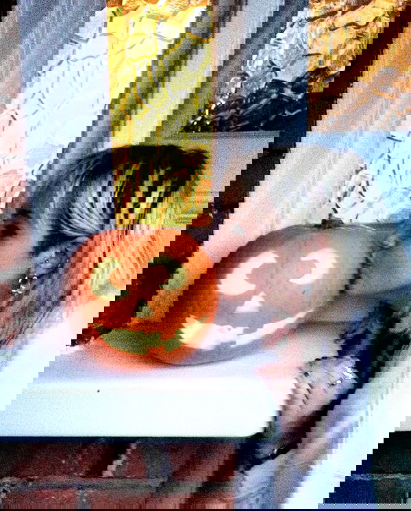 _femalien image ~ Altpins