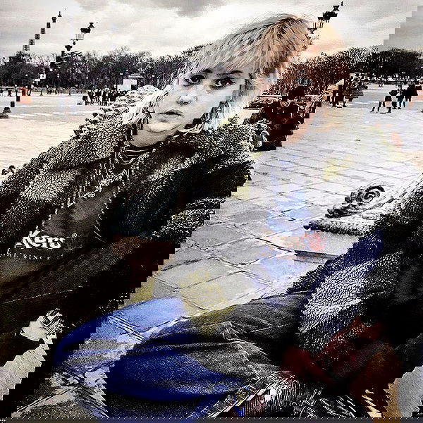 _femalien image ~ Altpins