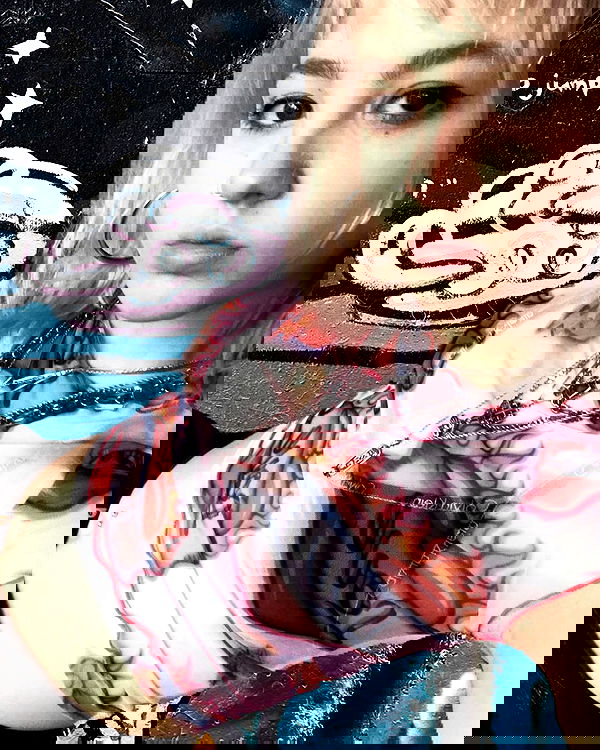 _femalien image ~ Altpins