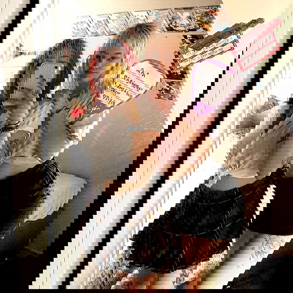 _femalien image ~ Altpins