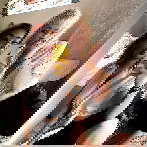 _femalien image ~ Altpins