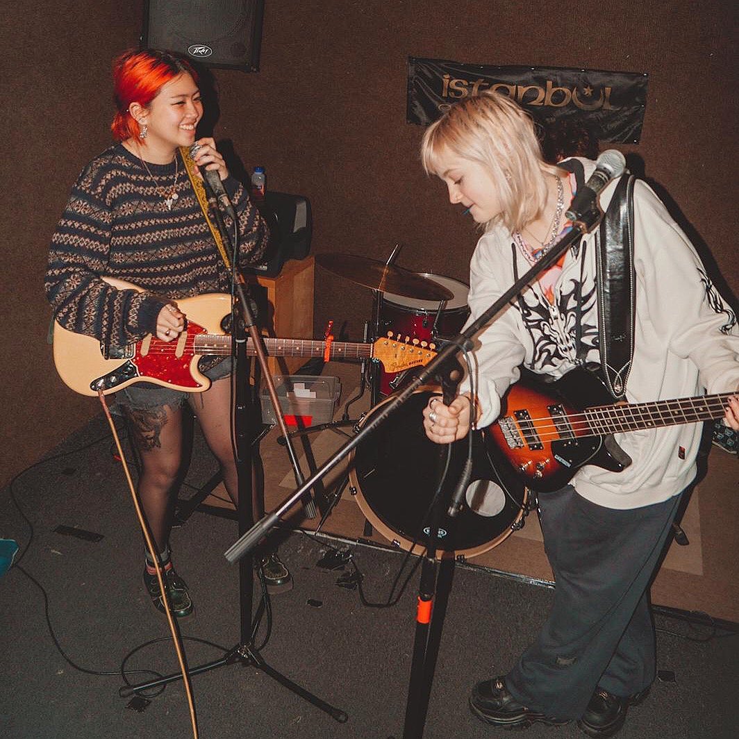 _femalien instagram image archive image