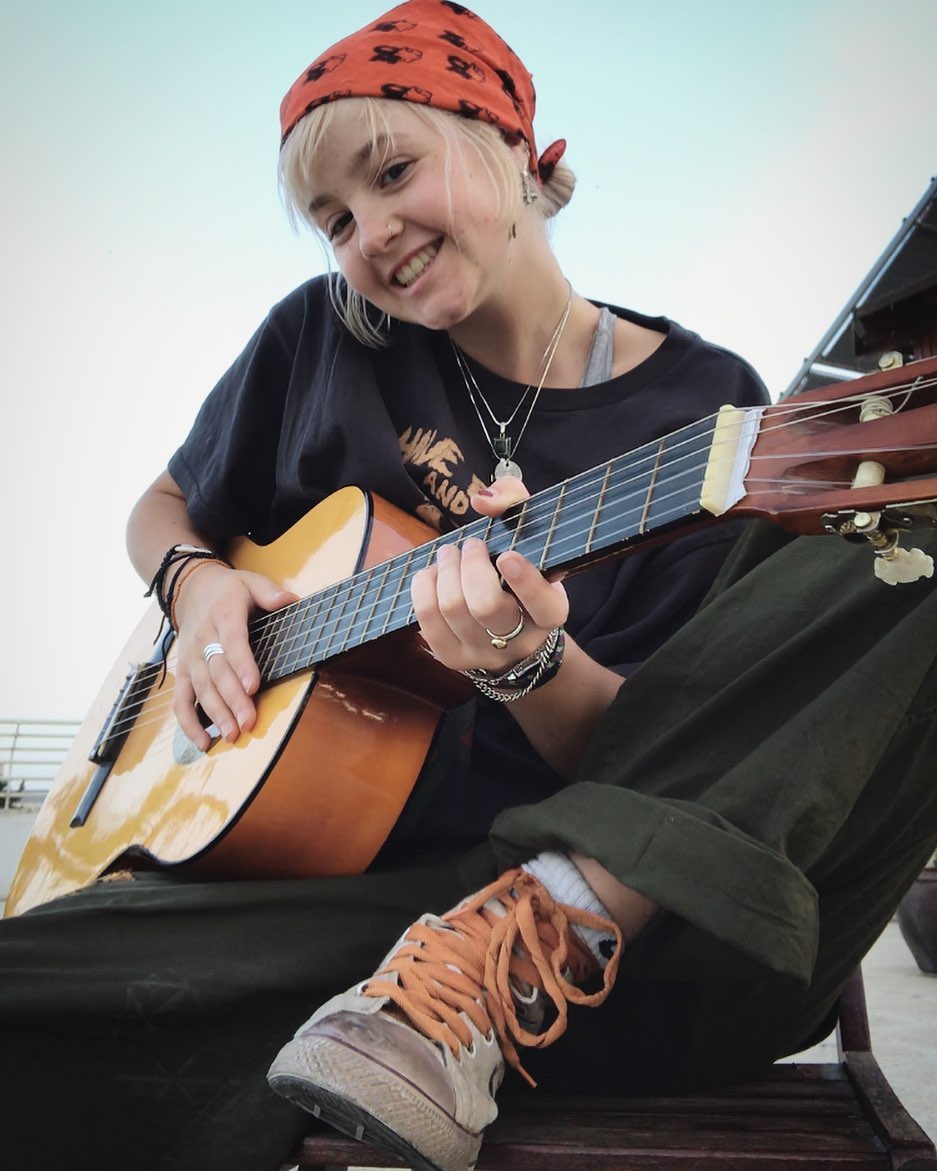 _femalien instagram image archive image