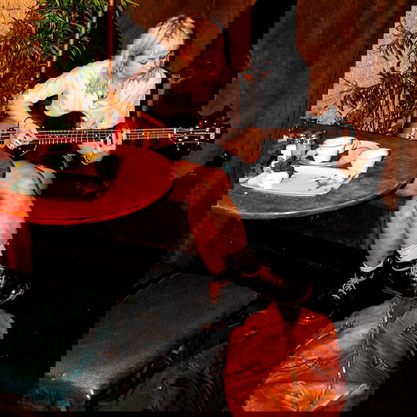 _femalien image ~ Altpins