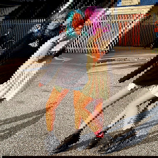 _femalien image ~ Altpins