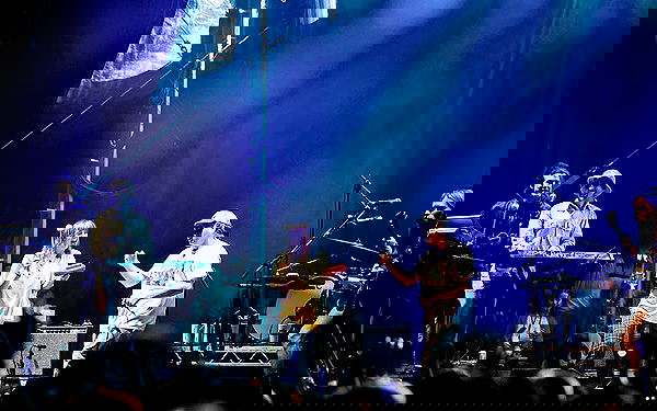 _femalien image ~ Altpins