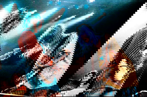 _femalien image ~ Altpins