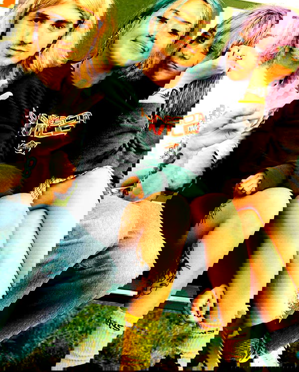 _femalien image ~ Altpins