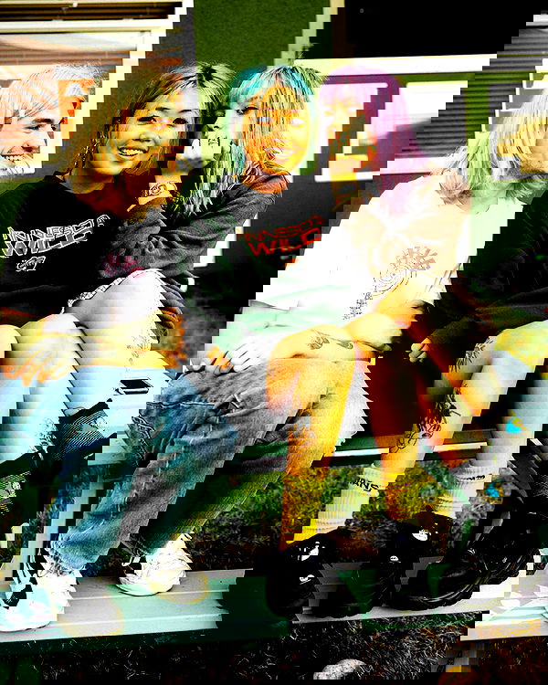 _femalien image ~ Altpins