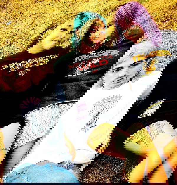 _femalien image ~ Altpins