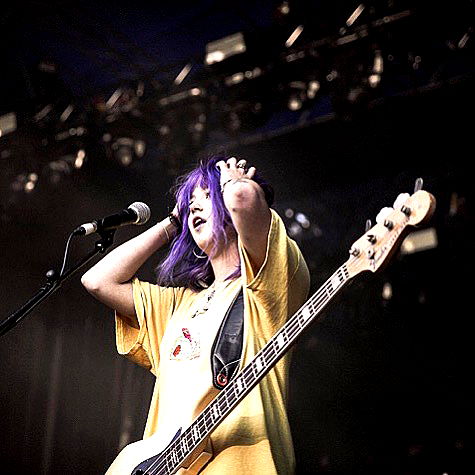 _femalien image ~ Altpins