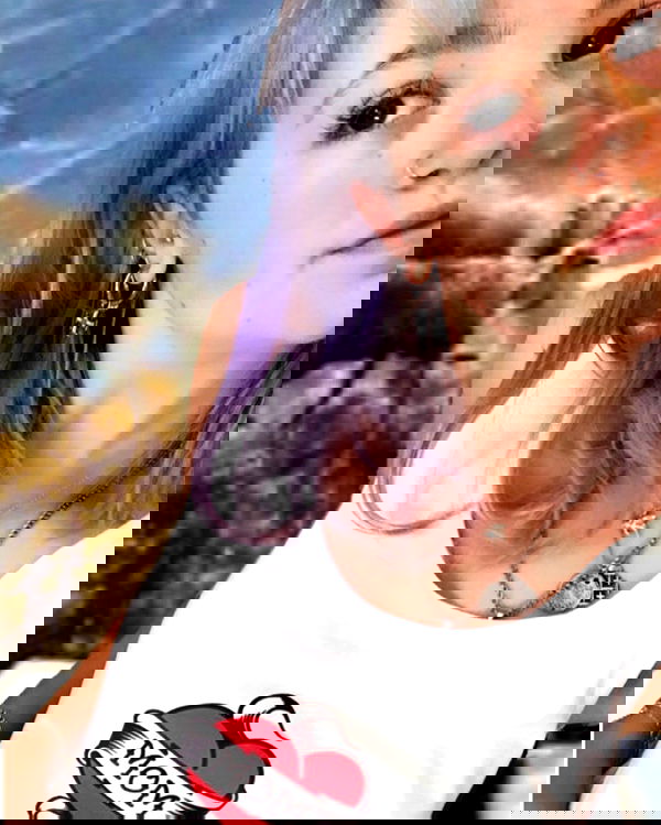 _femalien image ~ Altpins