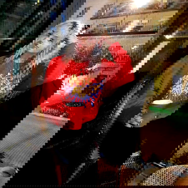 _femalien image ~ Altpins