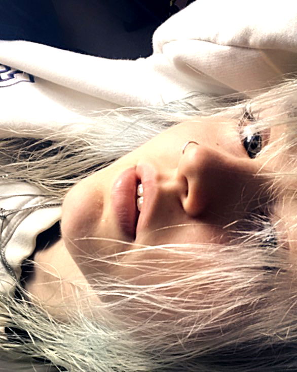 _femalien image ~ Altpins