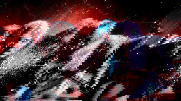 _femalien image ~ Altpins