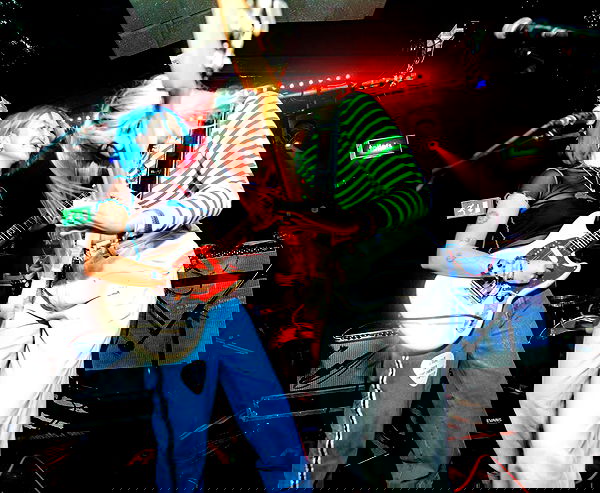 _femalien image ~ Altpins