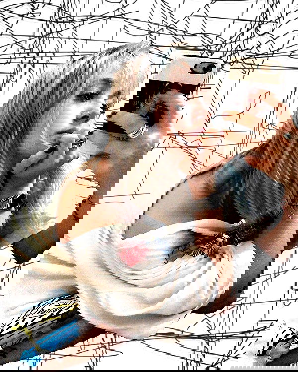 _femalien image ~ Altpins