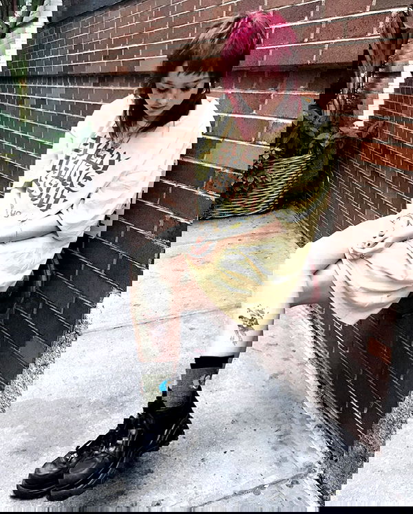 _femalien image ~ Altpins