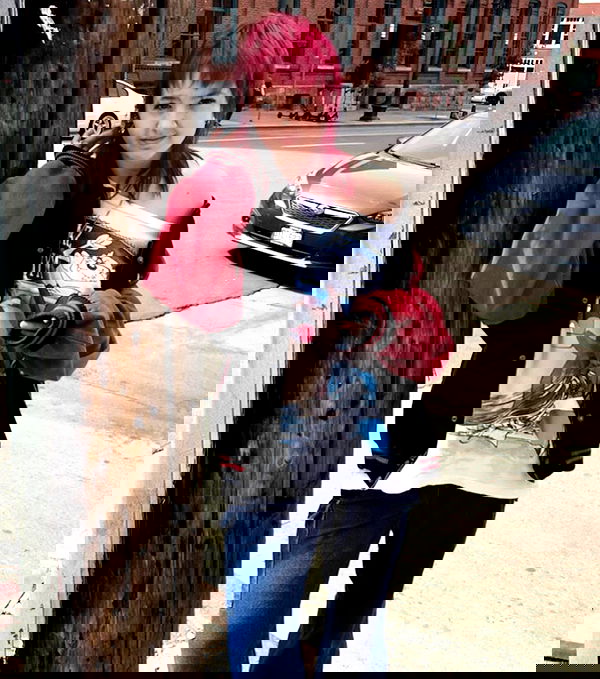 _femalien image ~ Altpins