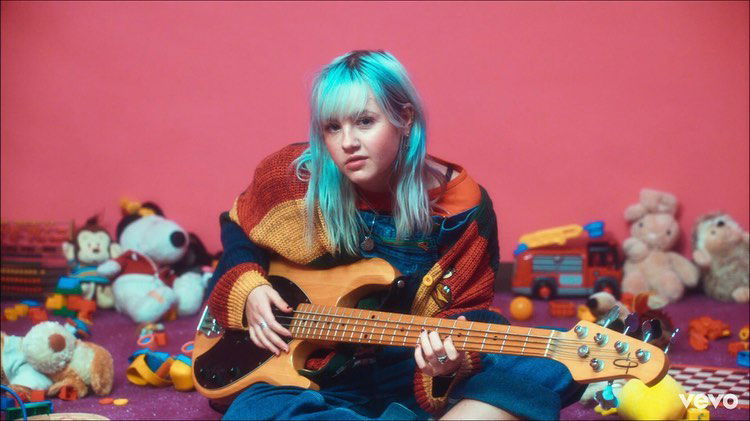 _femalien instagram image archive image