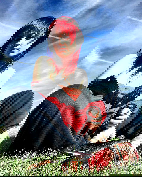 _femalien image ~ Altpins