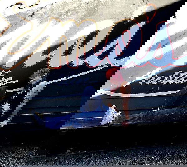 _femalien image ~ Altpins