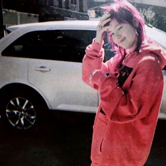 _femalien image ~ Altpins