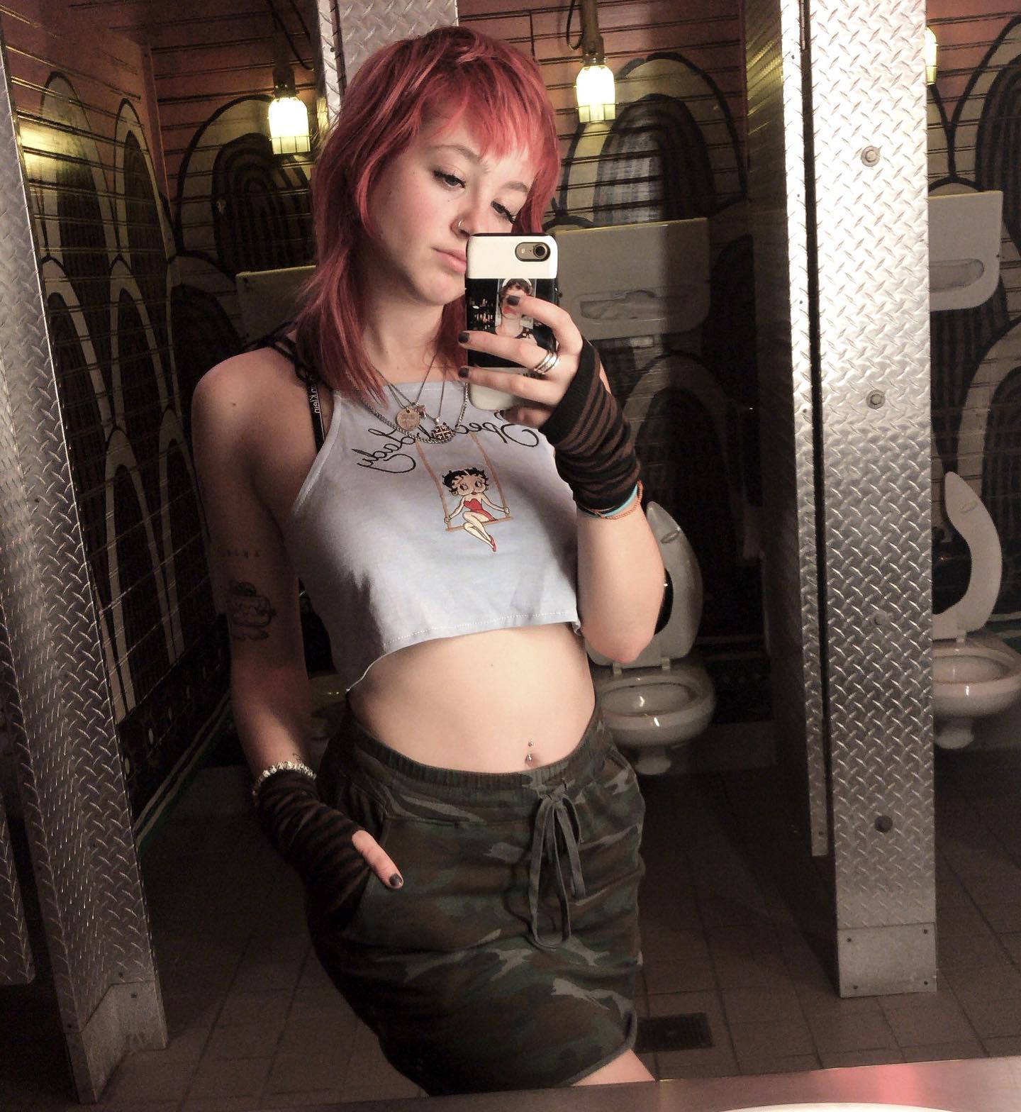 _femalien instagram image archive image