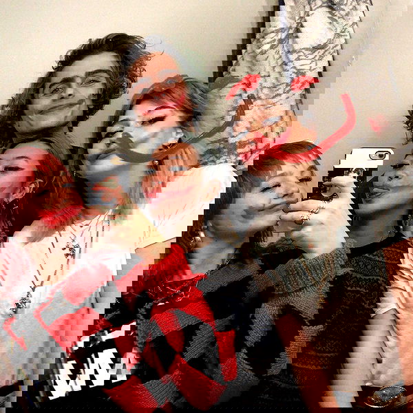 _femalien image ~ Altpins