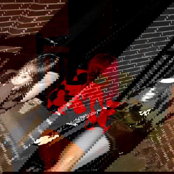 _femalien image ~ Altpins