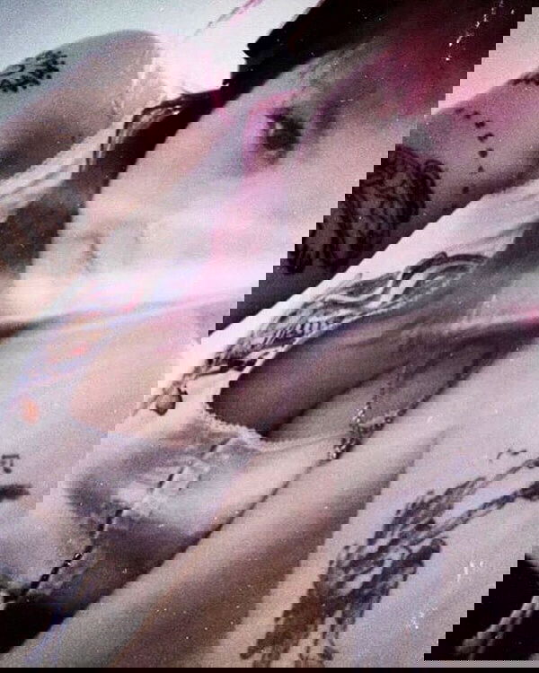 _femalien image ~ Altpins