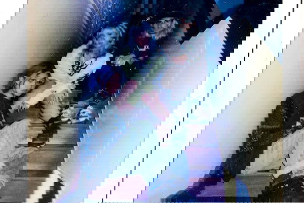 _femalien image ~ Altpins