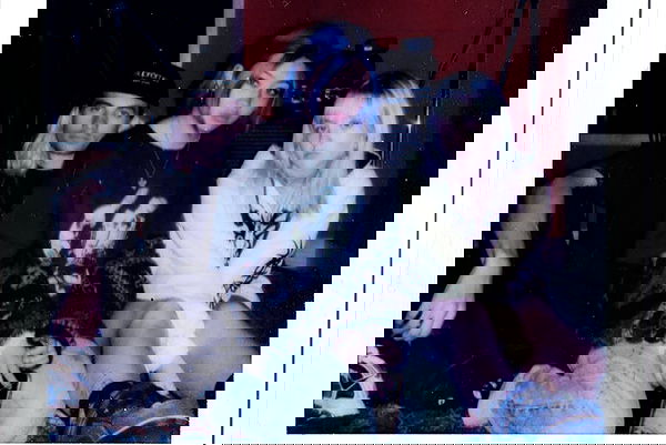 _femalien image ~ Altpins