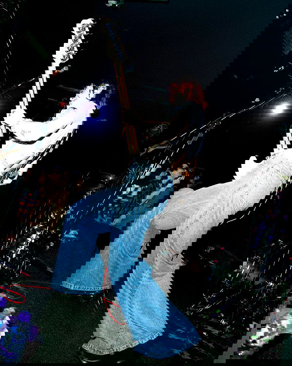 _femalien image ~ Altpins