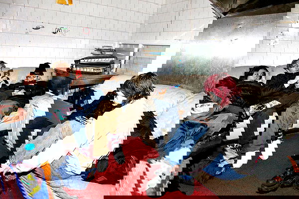 _femalien image ~ Altpins