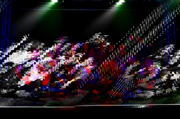 _femalien image ~ Altpins