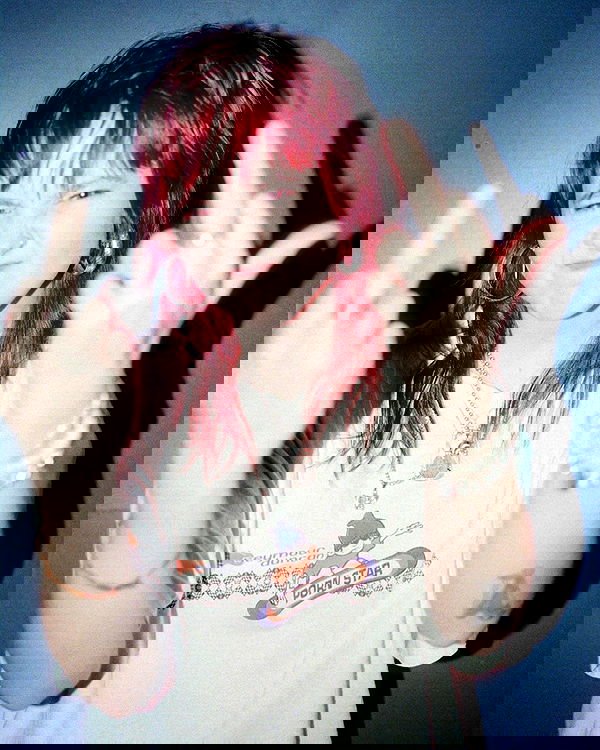 _femalien image ~ Altpins