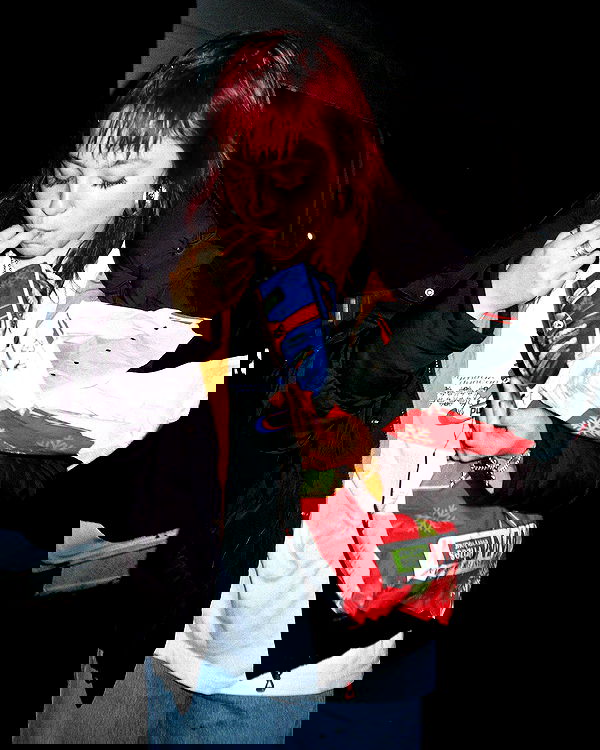 _femalien image ~ Altpins