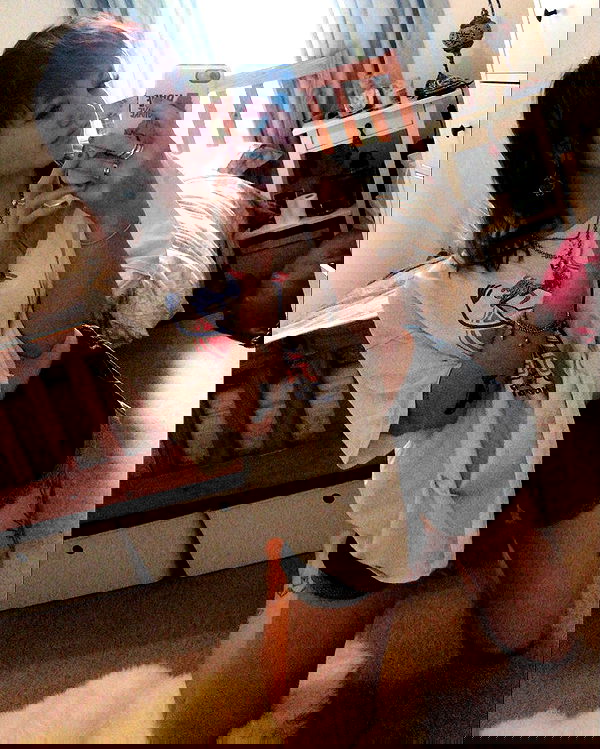 _femalien image ~ Altpins